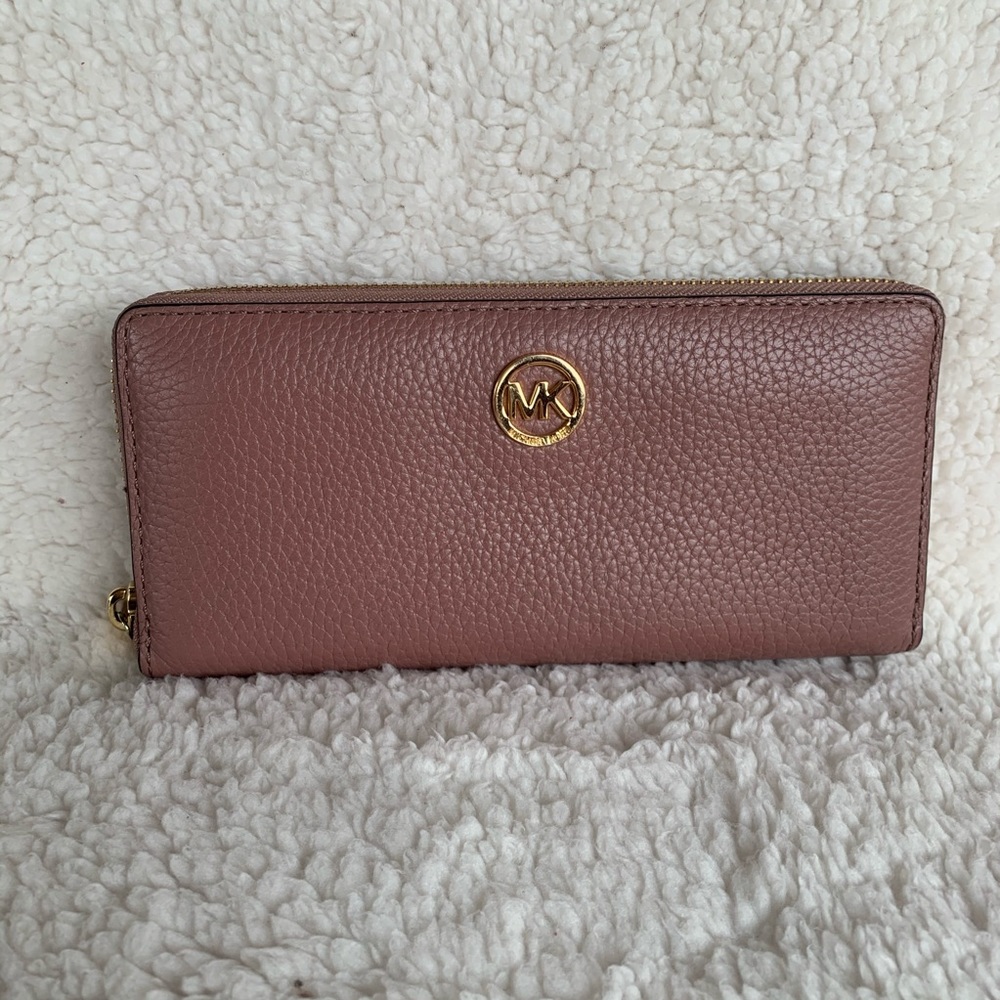 Michael Kors dusty rose pebbled leather wallet